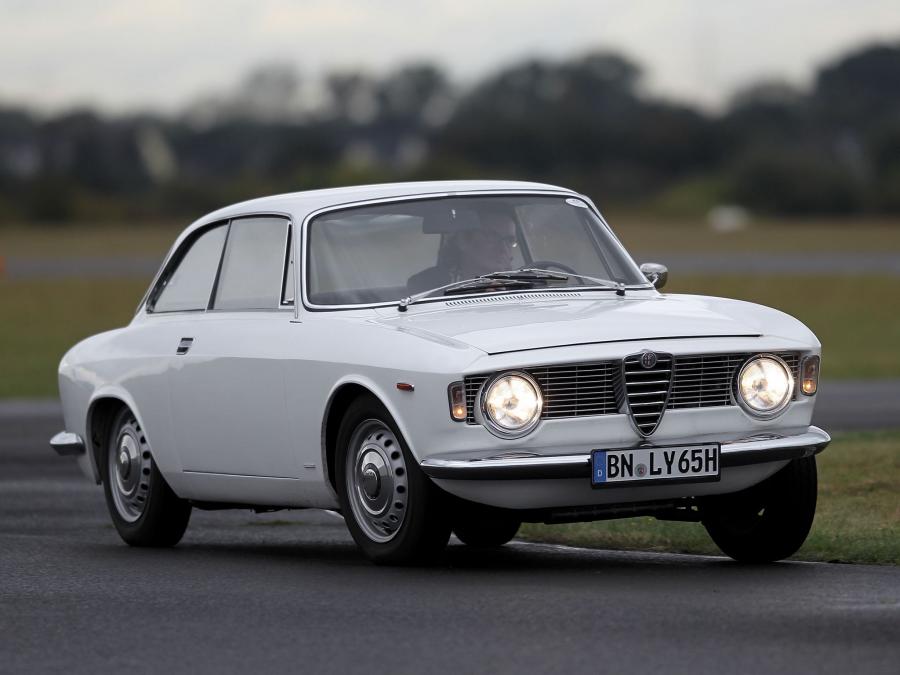  Alfa Romeo Giulia Sprint GT (105) 1963 года  (фото 11 из 12)